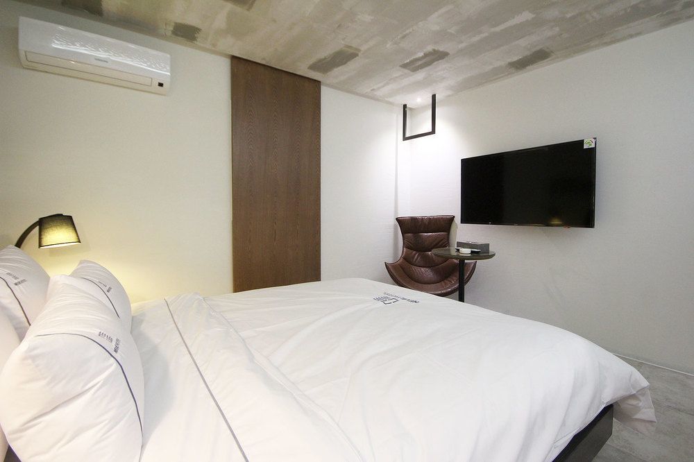 Jeonju Neue Hotel Екстер'єр фото